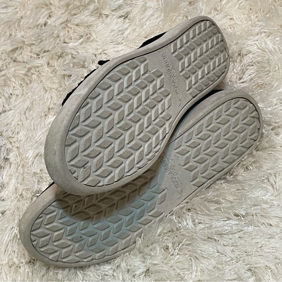 Koolaburra By UGG•Woven Trim•Black•Size 8 - Picture 6 of 8